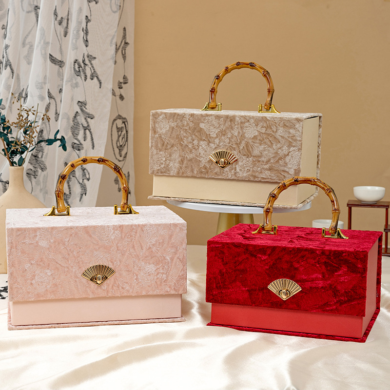 Velvet Jewelry Box - Caixa Retangular de Veludo Rosa com
